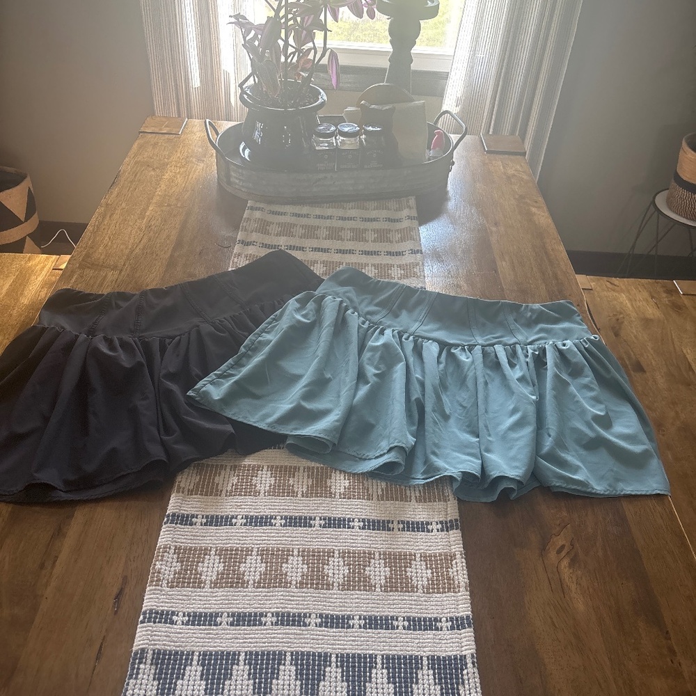 Halara set of 2 corset pleated mini skirts XL